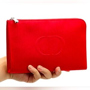 GWP|DIOR|BEAUTÉ IN CANVAS RED